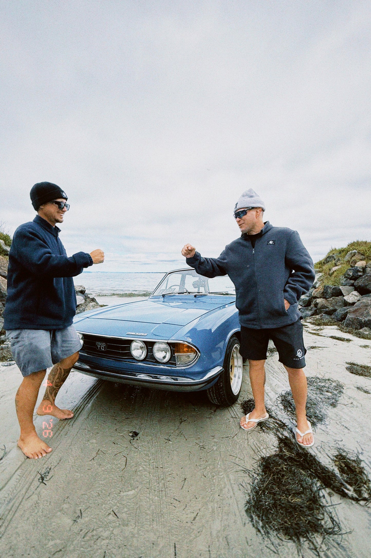 PŌKA KARA - ZIP FLEECE