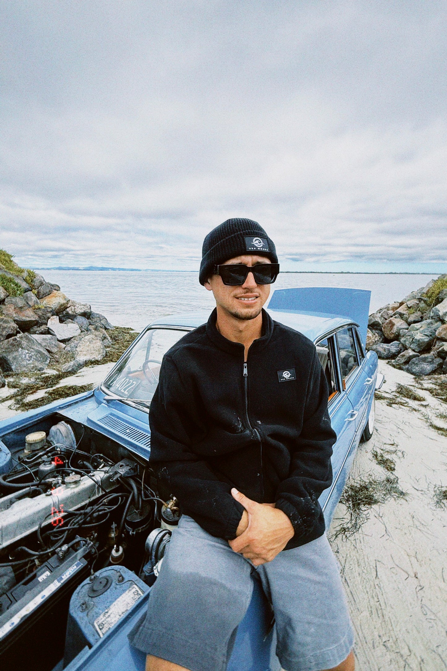 PŌKA KARA - ZIP FLEECE
